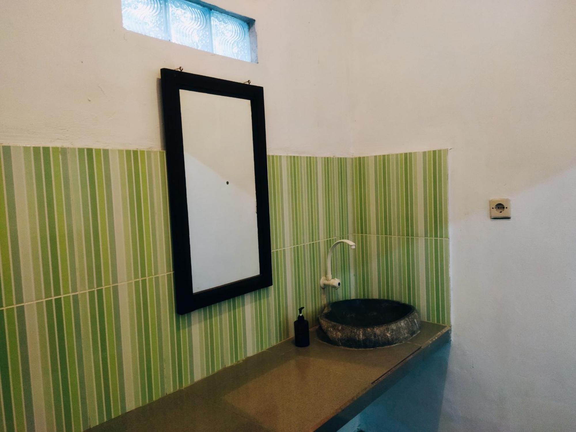 Balengku Homestay Gili Air Exterior photo